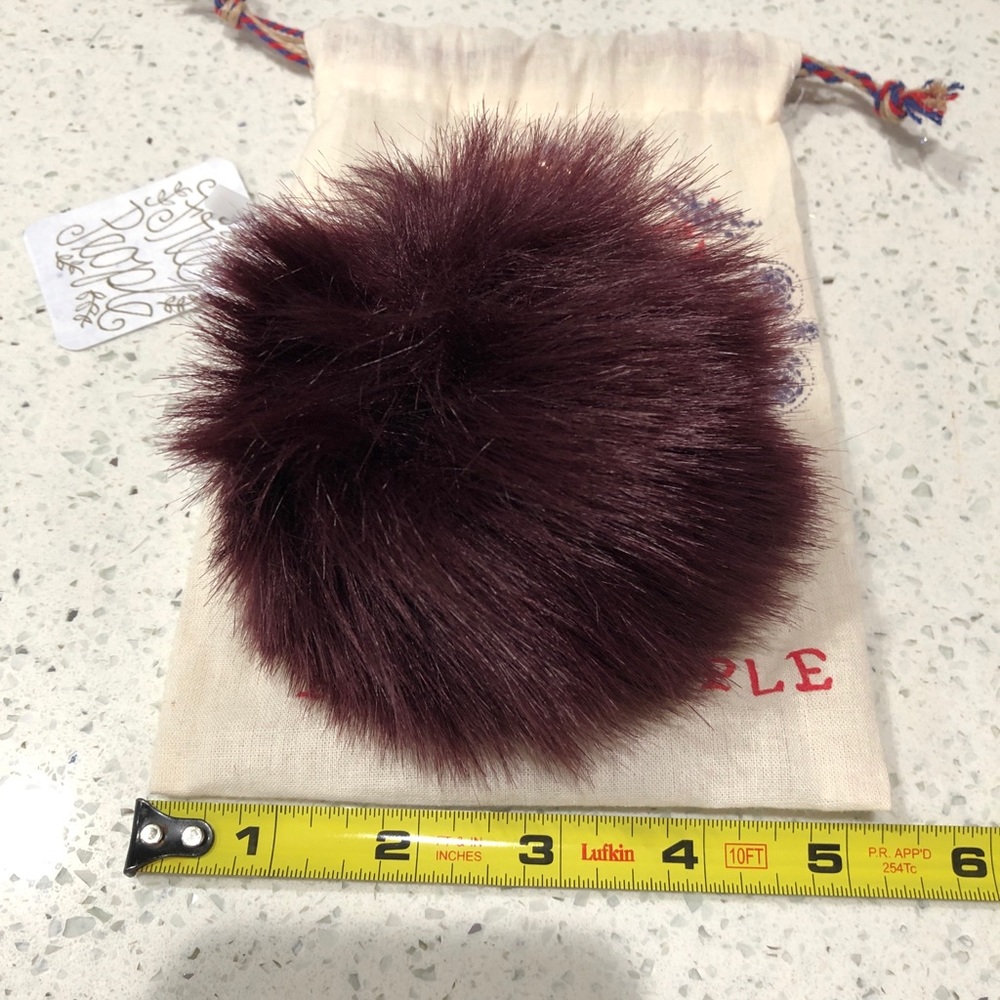Free People Faux Fur Keychain - Picture 2 of 4